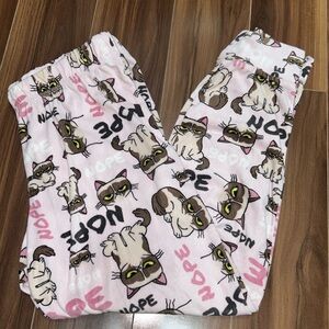 Medium grumpy cat pajama pants